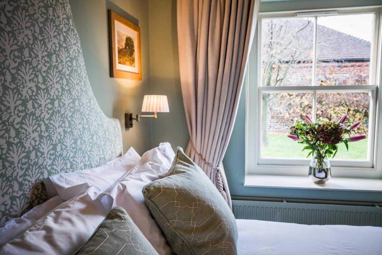 The Horse And Groom Inn Chichester Buitenkant foto